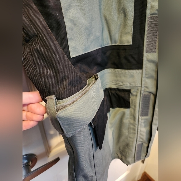 NWOT Yamaha Adventure Riding Jacket w/removable inner jacket. Size Medium - Picture 11 of 12